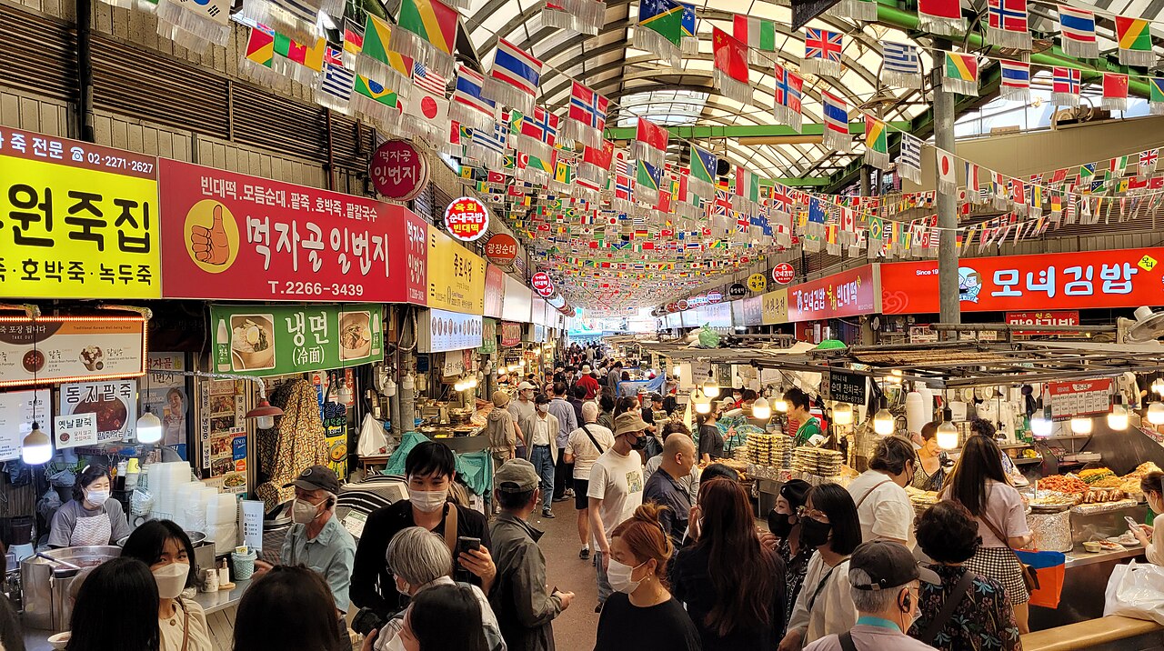広蔵市場の屋台通り